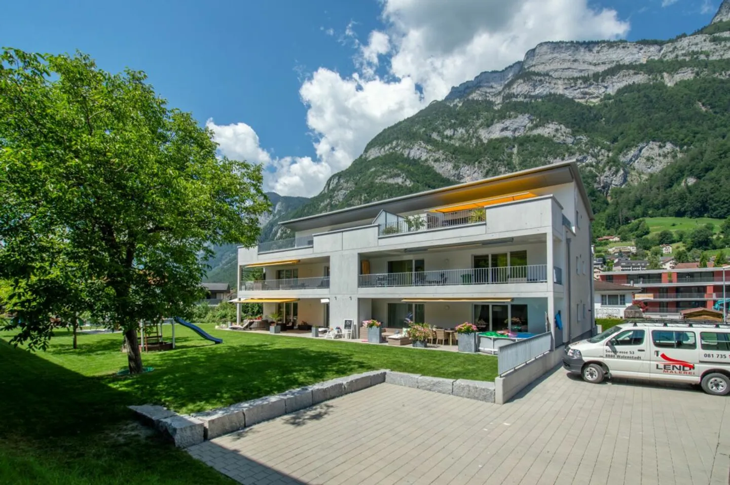 Place de parking extérieur à Heiligkreuz - Photo 1 sur 3