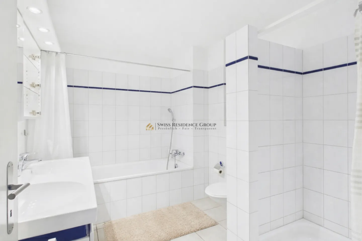 Incantevole casa a schiera con vista parziale sul lago in una posizione ambita a Oberrieden - Foto 13 di 13