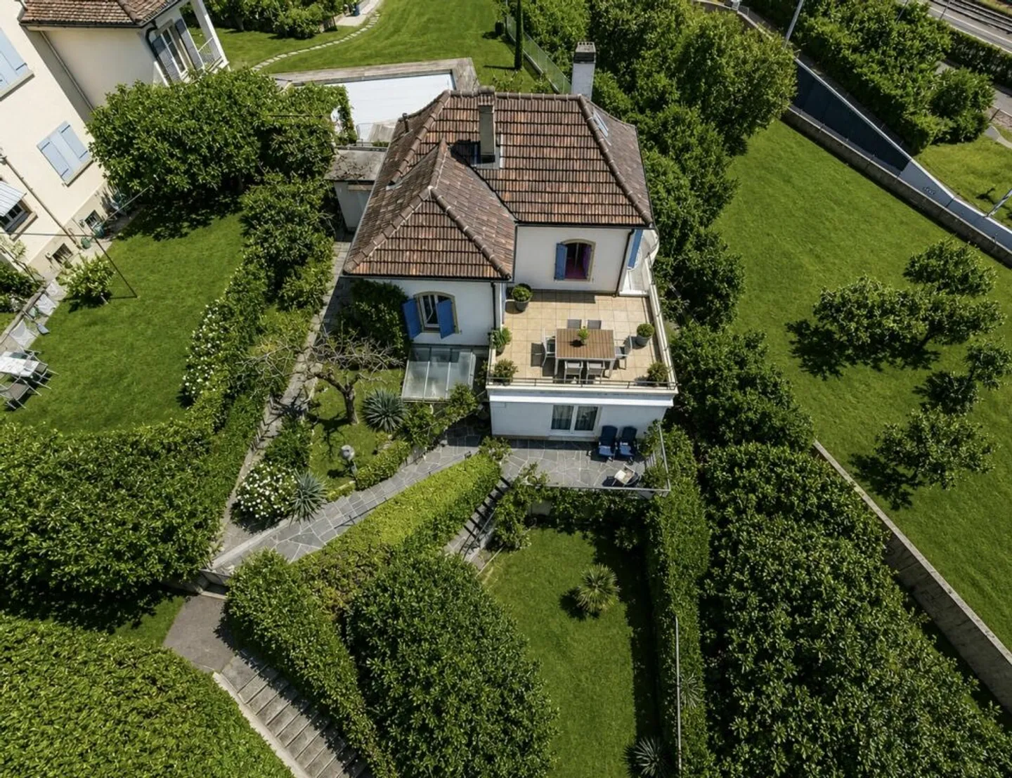 Wunderschöne individuelle Villa mit Panoramablick, 200 m vom See entfernt - Foto 1 von 13