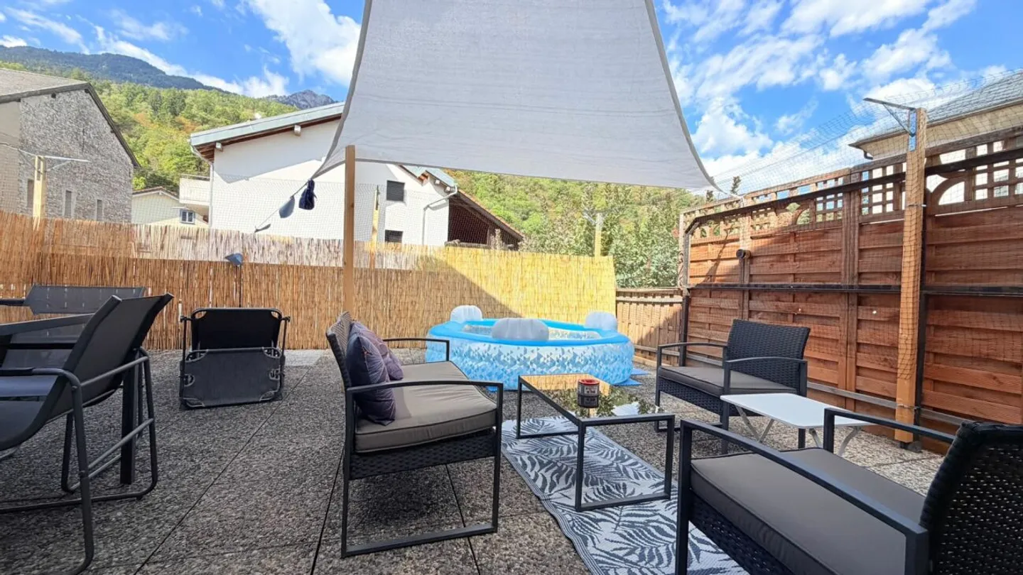 Appartement de 2,5 pièces en duplex avec grande terrasse - Photo 10 of 13
