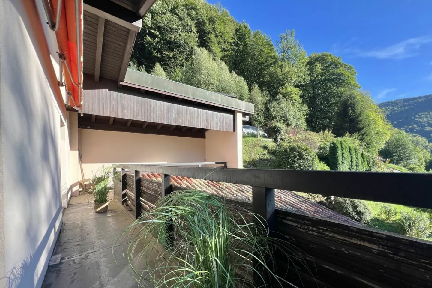 Living in the Green - Single-family house with beautiful views and plenty of design potential - Photo 9 of 13
