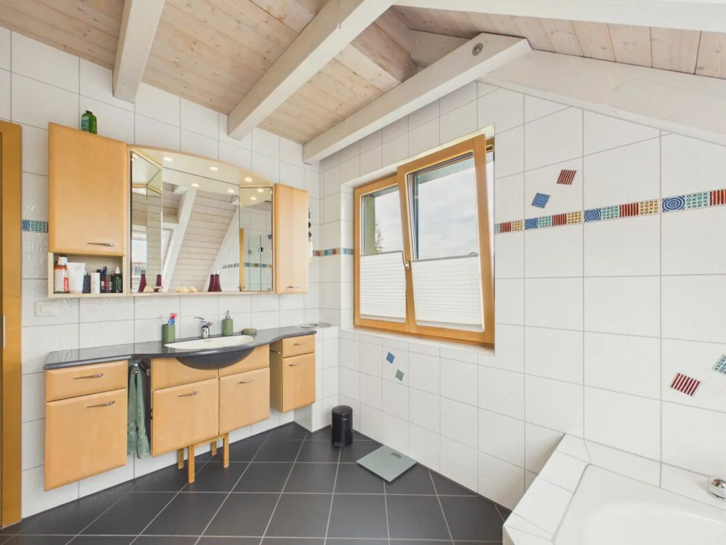 Casa unifamiliare attraente in una posizione tranquilla - Foto 13 di 13