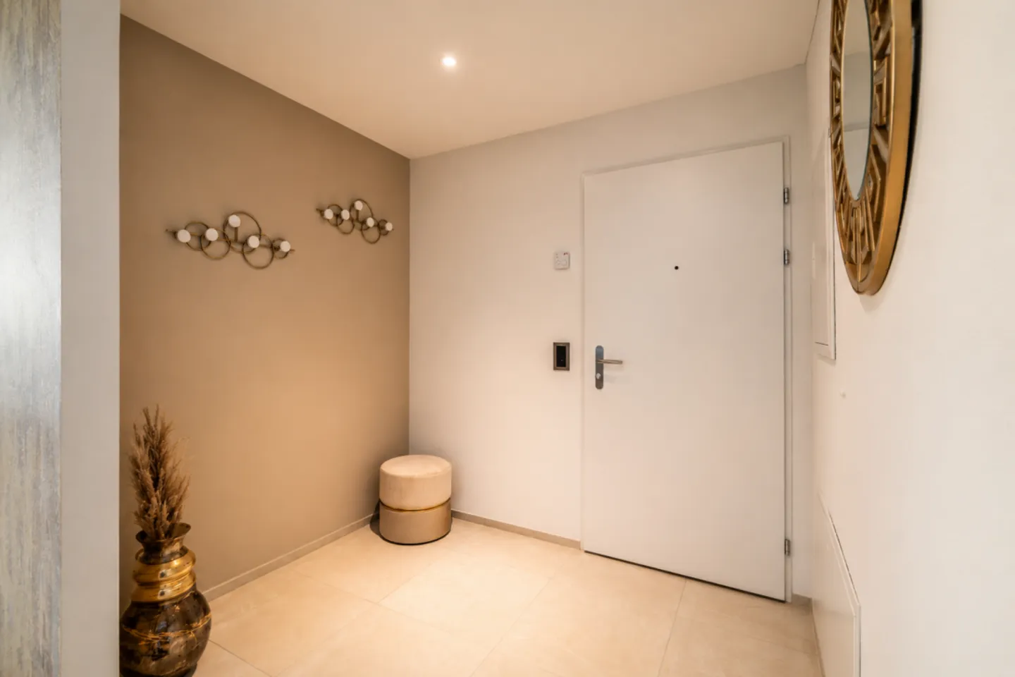 South Slope Dream Apartment with Breathtaking Mountain and Terrace Panorama - Photo 8 of 13