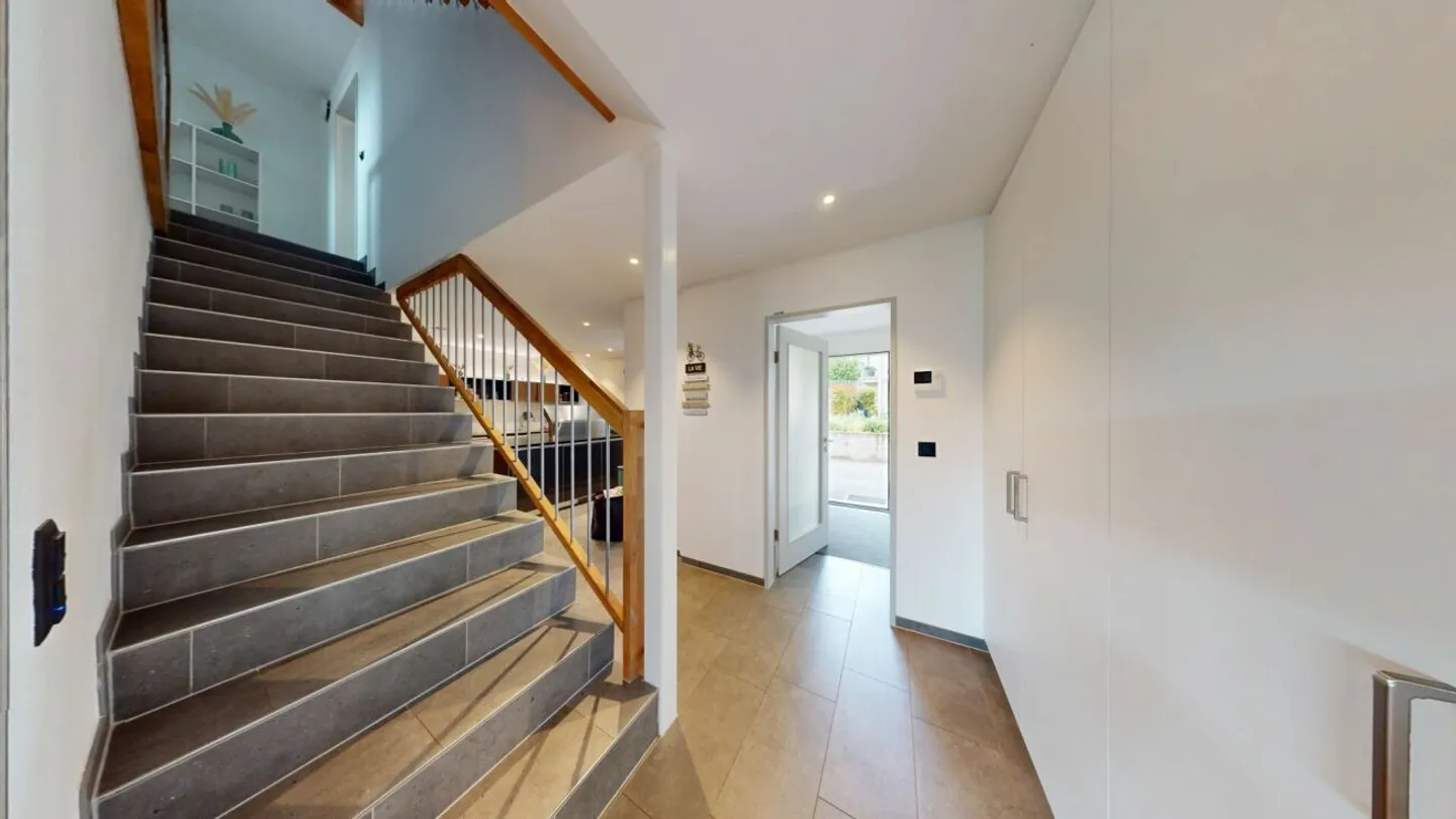 Family-friendly 5.5-room terraced house with exclusive features - Photo 11 of 13