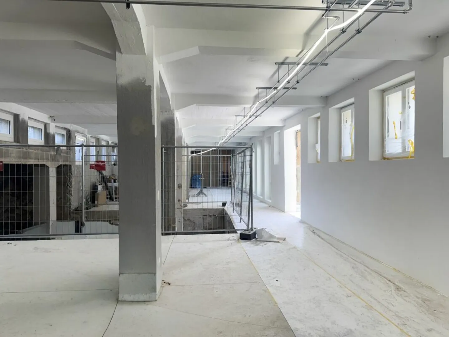 Spazio commerciale esclusivo in posizione privilegiata a Thun - Foto 4 di 6