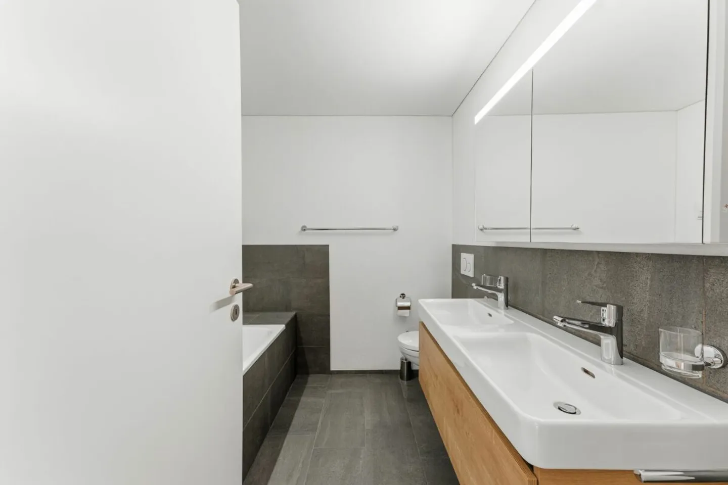 Appartement moderne avec jardin - Photo 7 sur 10