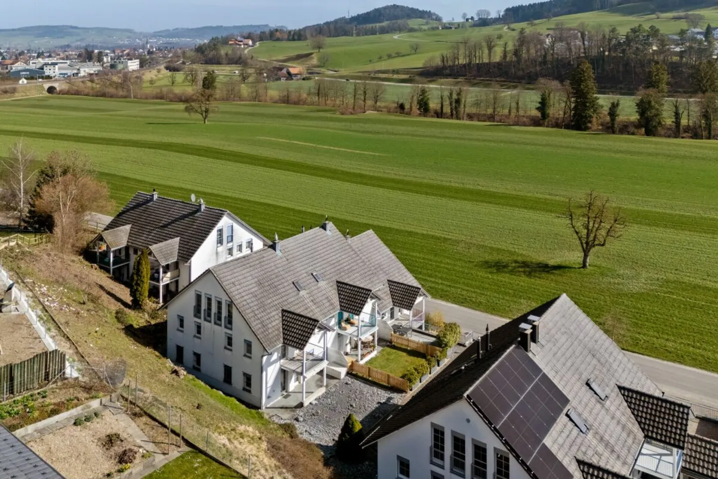 Well-maintained end-of-terrace house with a view of greenery - Photo 13 of 13