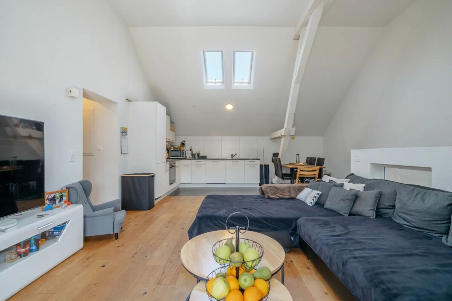 Charmante appartement de 4,5 pièces avec vue panoramique et finition de haute qualité - Photo 1 sur 13