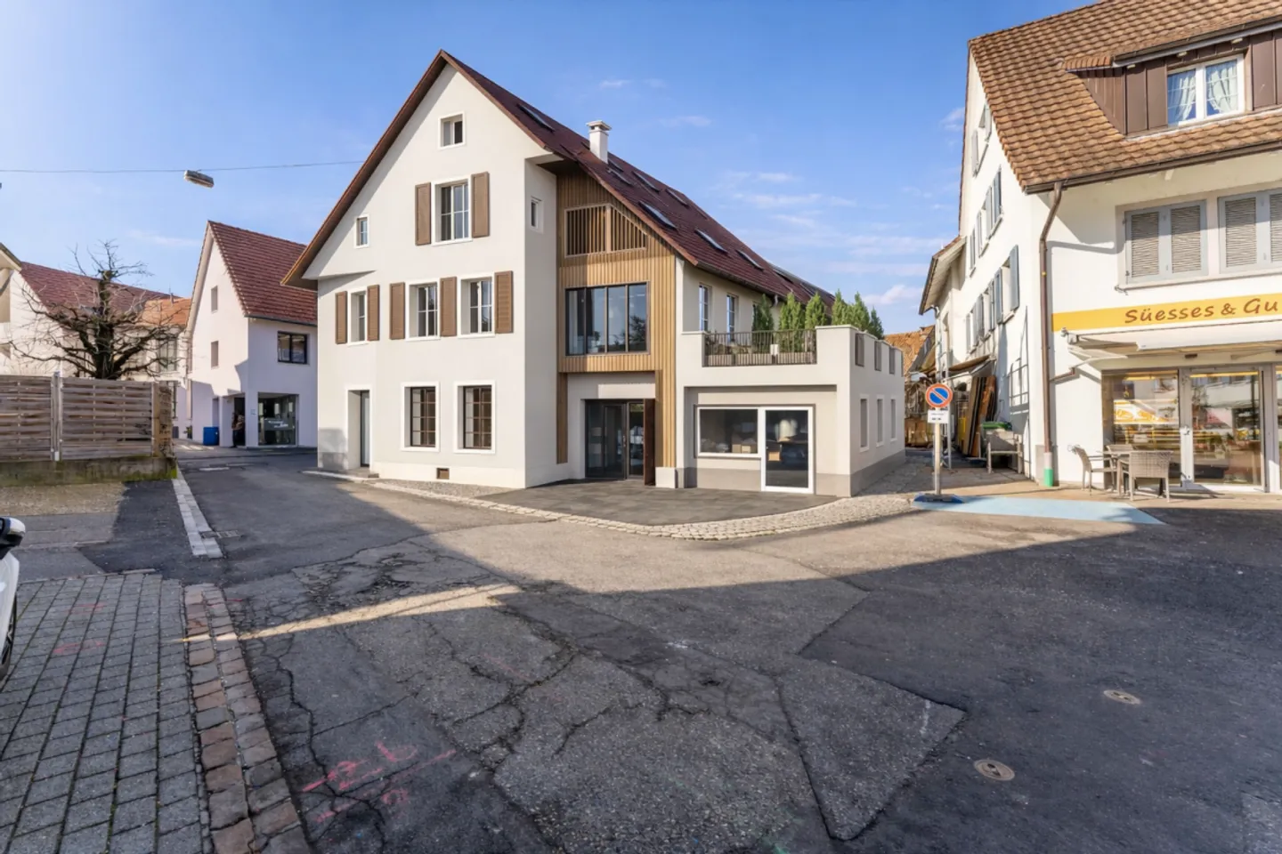 Dreigeschossige Maisonette mit Terrasse, Licht &amp; Struktur - Foto 1 di 4