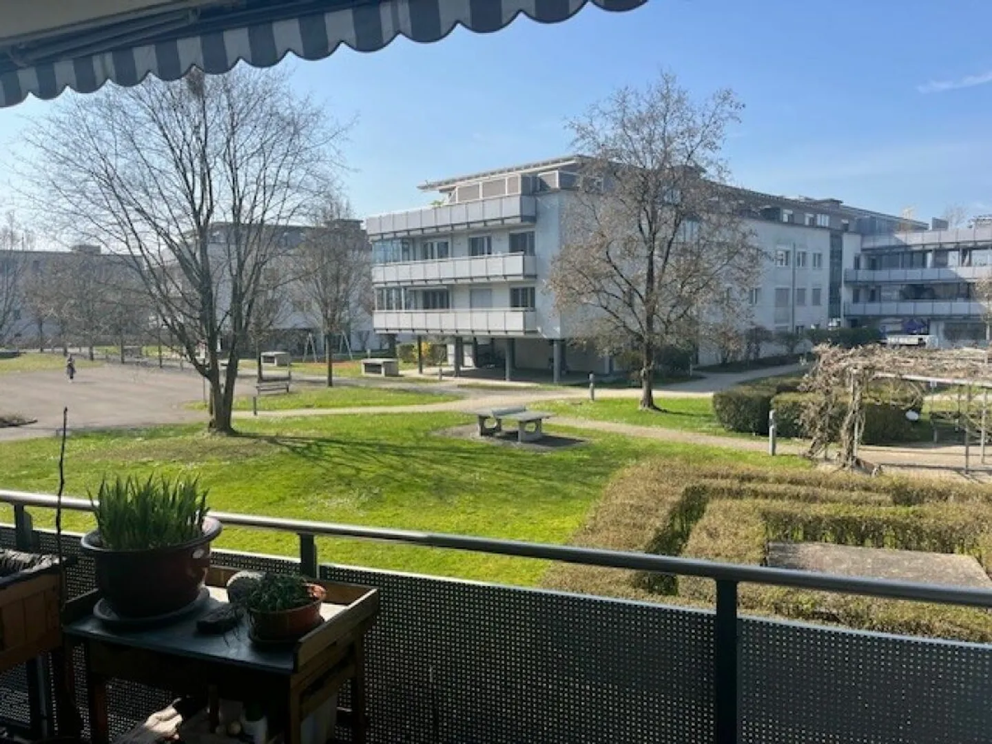 Attraktive 4.5-Zimmer-Wohnung im 1. OG in Rotkreuz - Photo 1 of 13