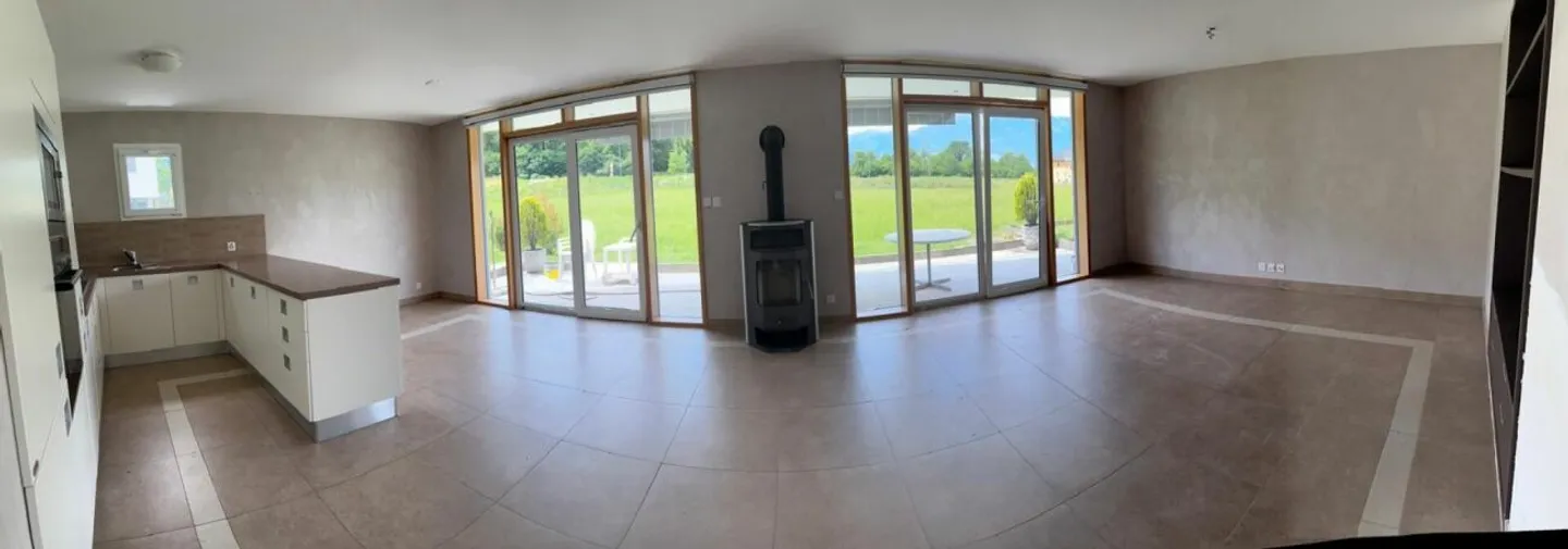 5.5 room ground floor apartment for rent - Photo 10 of 12