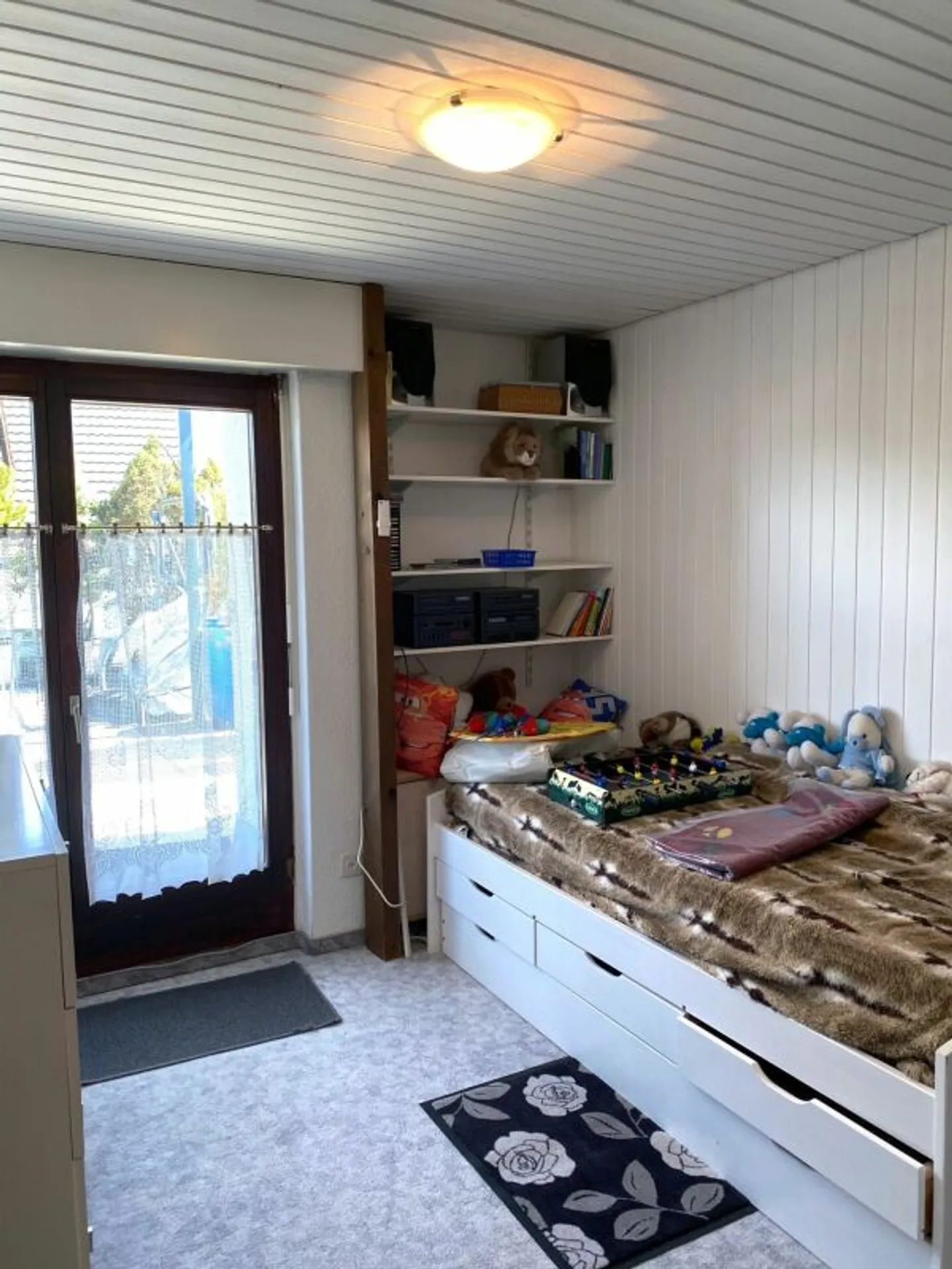 EDIFICIO RESIDENZIALE E COMMERCIALE sull'isola del Reno - Foto 12 di 13
