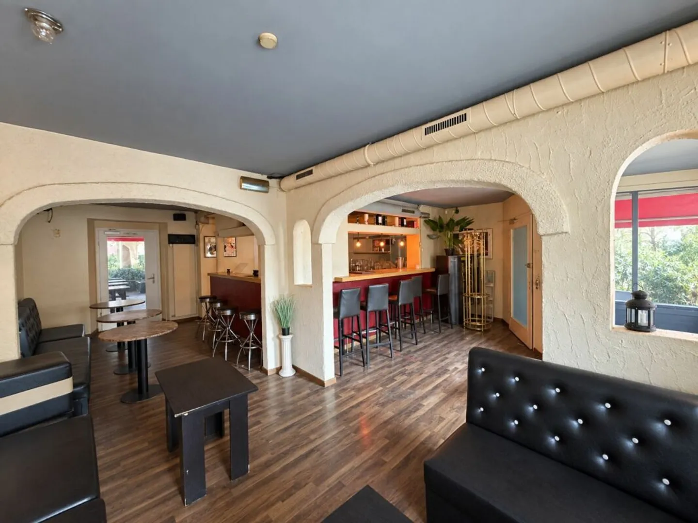 Renovation-Required Residential/Commercial Building in the Heart of Olten - Photo 4 of 13