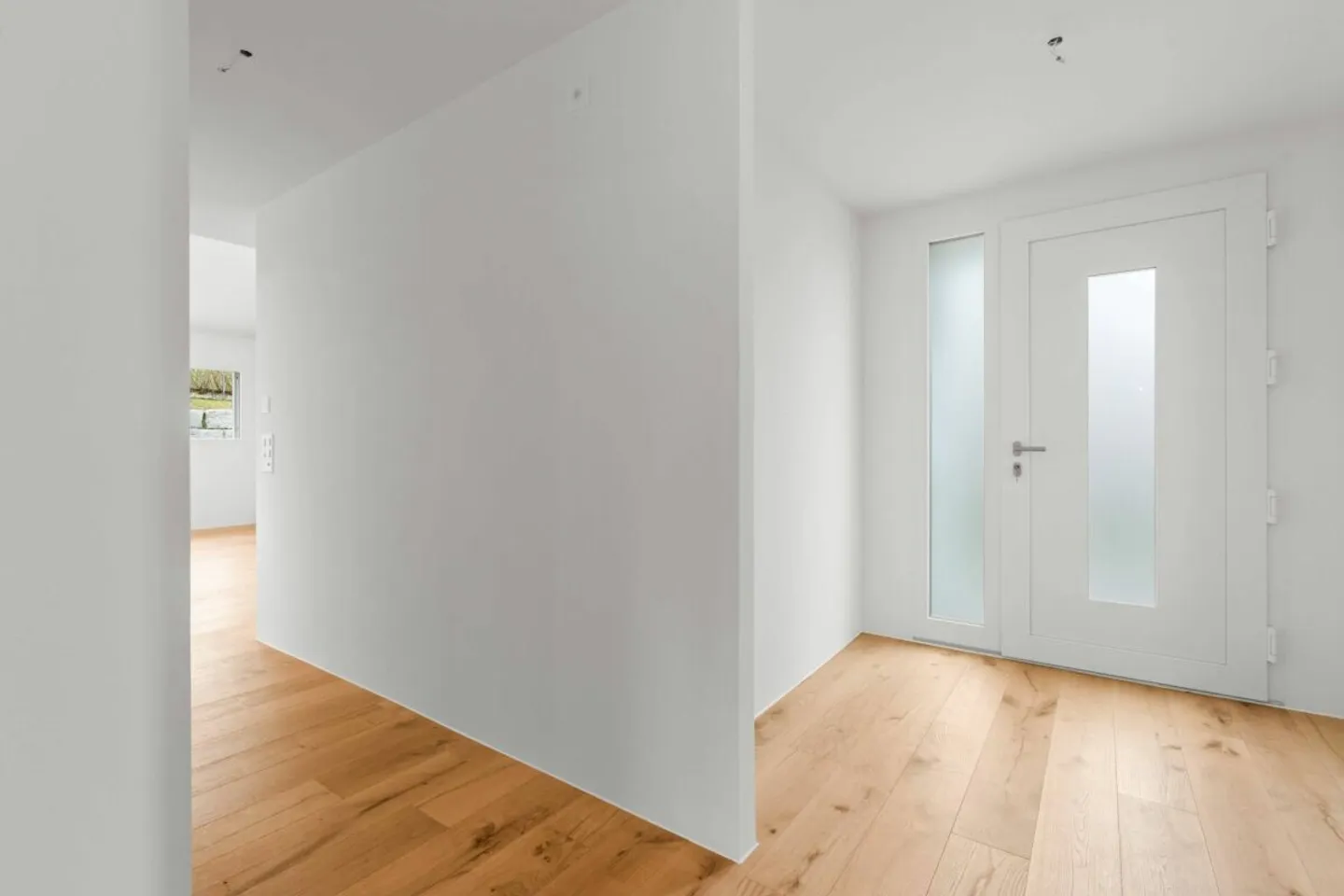 2025 Ristrutturato - Casa Indipendente di 5.5 Stanze a Bergdietikon - Foto 13 di 13
