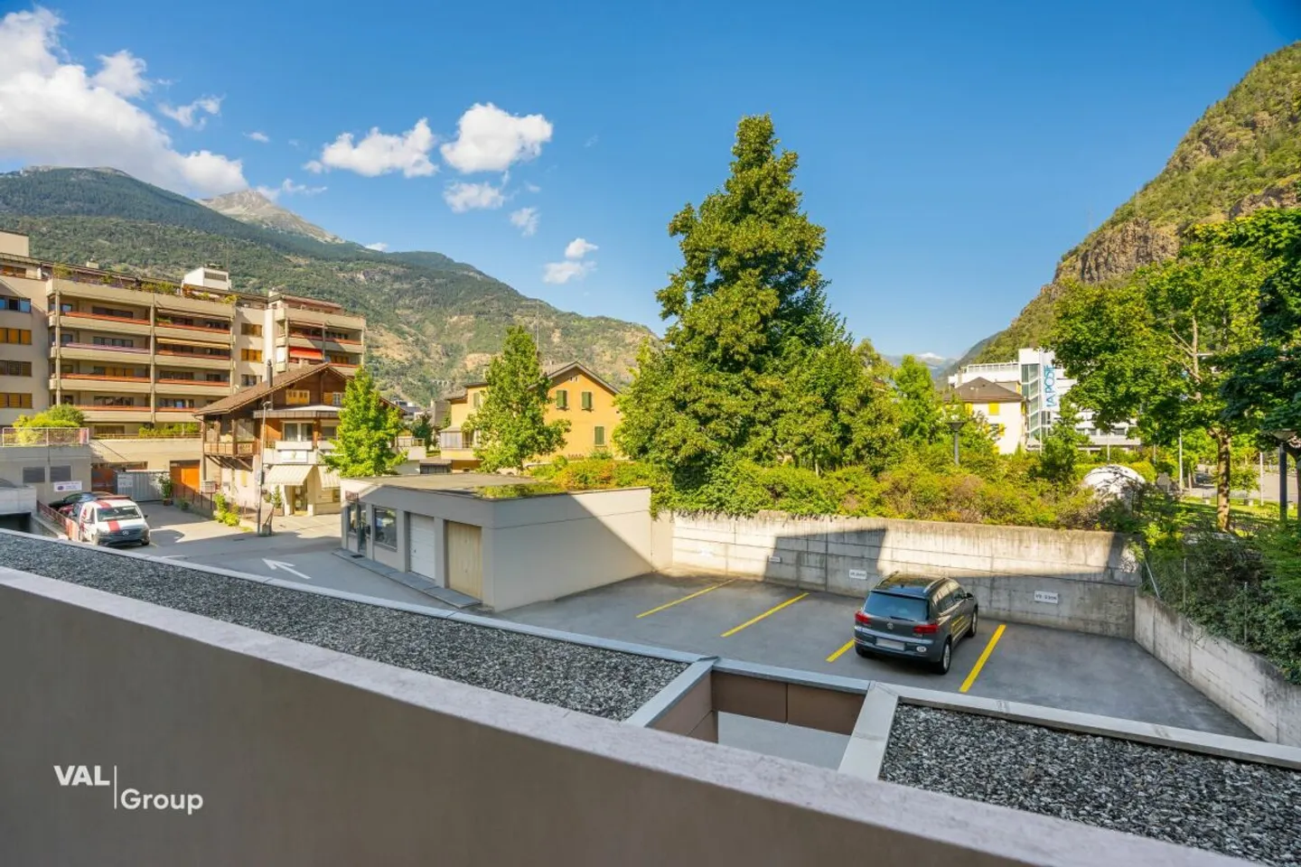 Vivere moderno con standard di finitura di alta qualità nel cuore di Visp - Foto 11 di 13