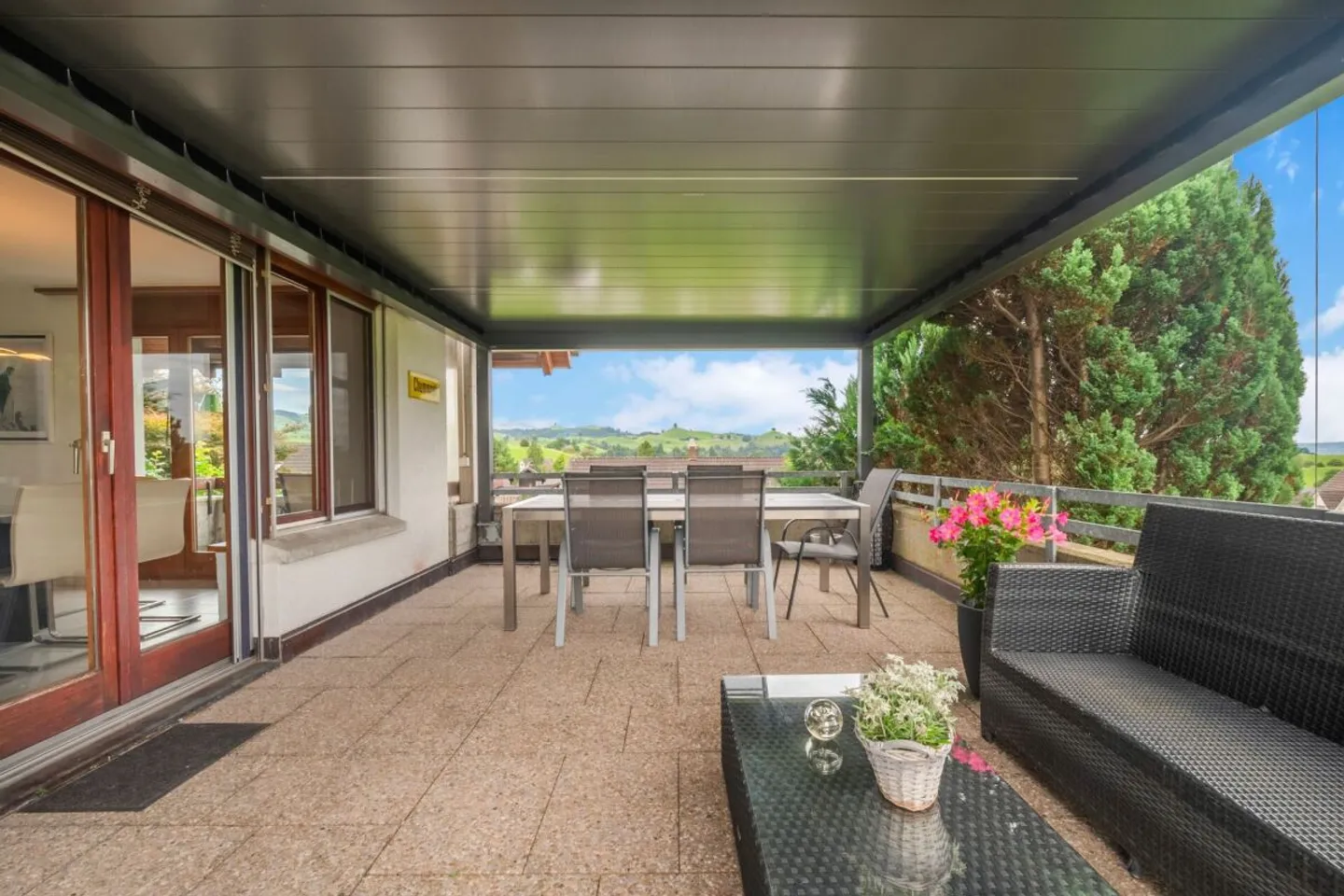 Ampia casa familiare con vista - Foto 7 di 13