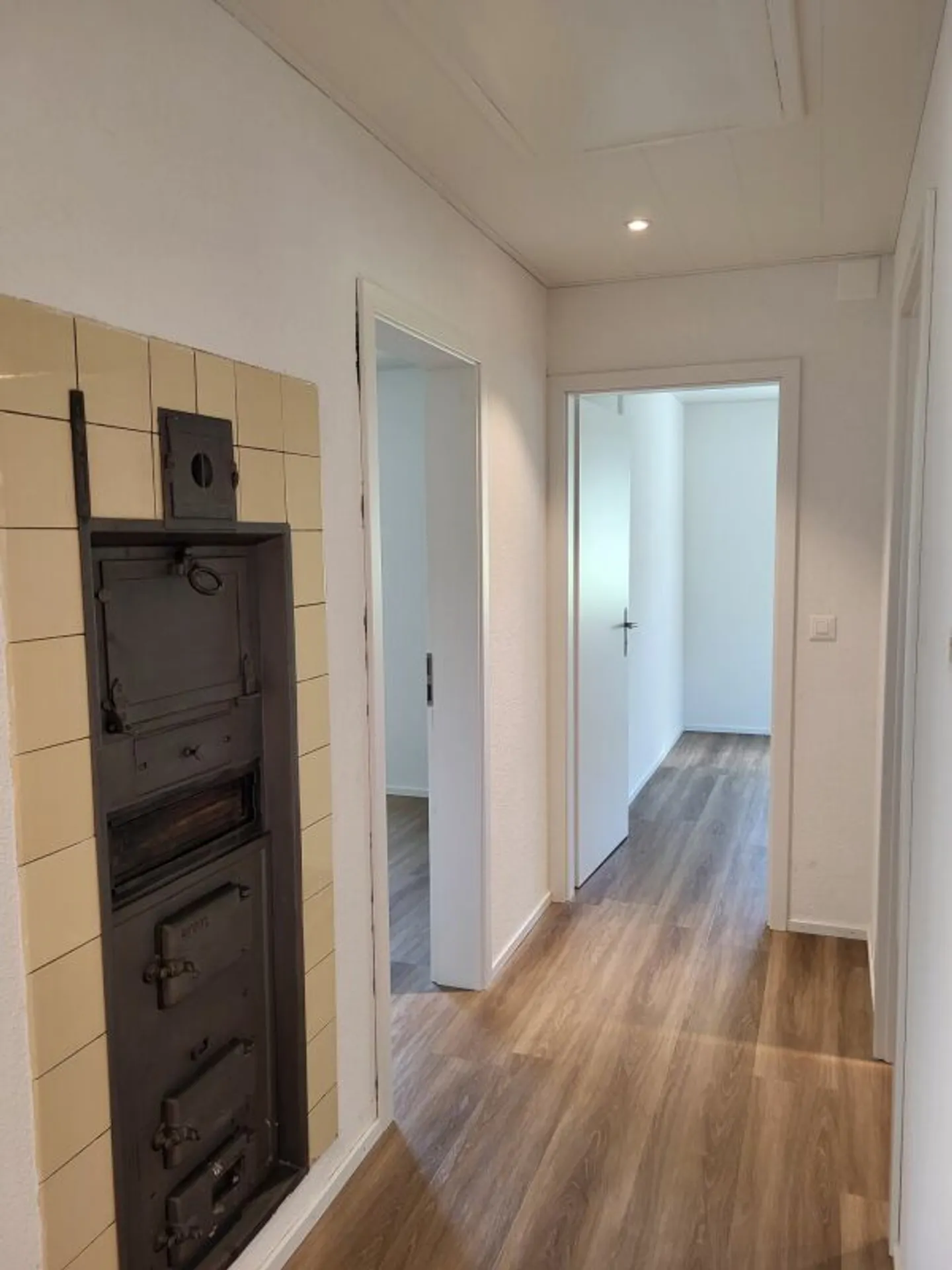 Casa unifamiliare recentemente ristrutturata con grande giardino - Foto 12 di 13