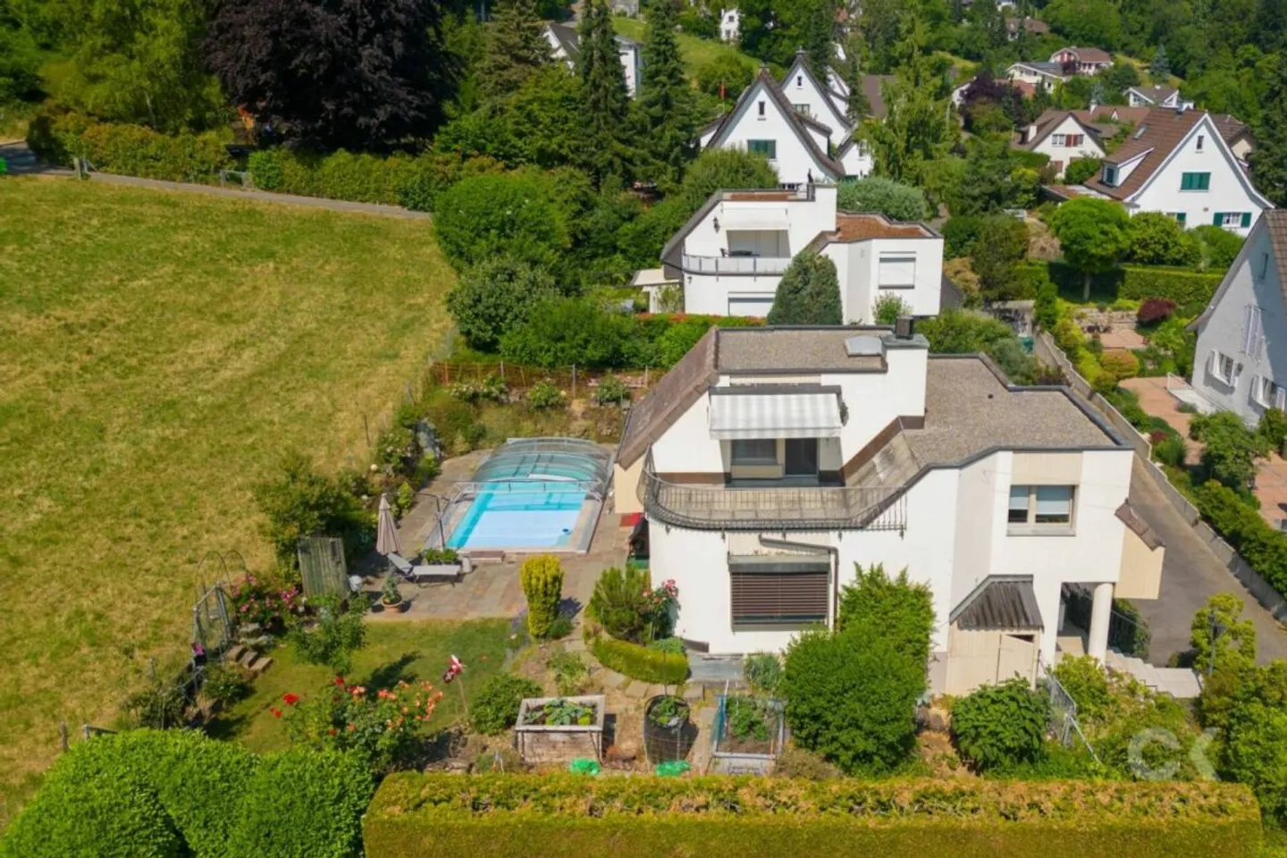 Charmante Villa mit Pool - Foto 2 von 4