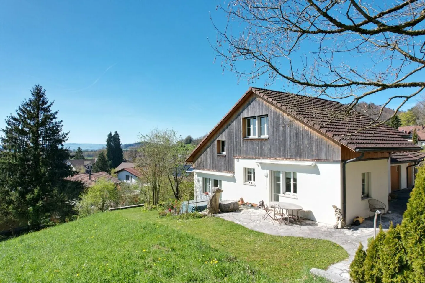 Charmante Maison Familiale avec Vue - Photo 4 sur 13