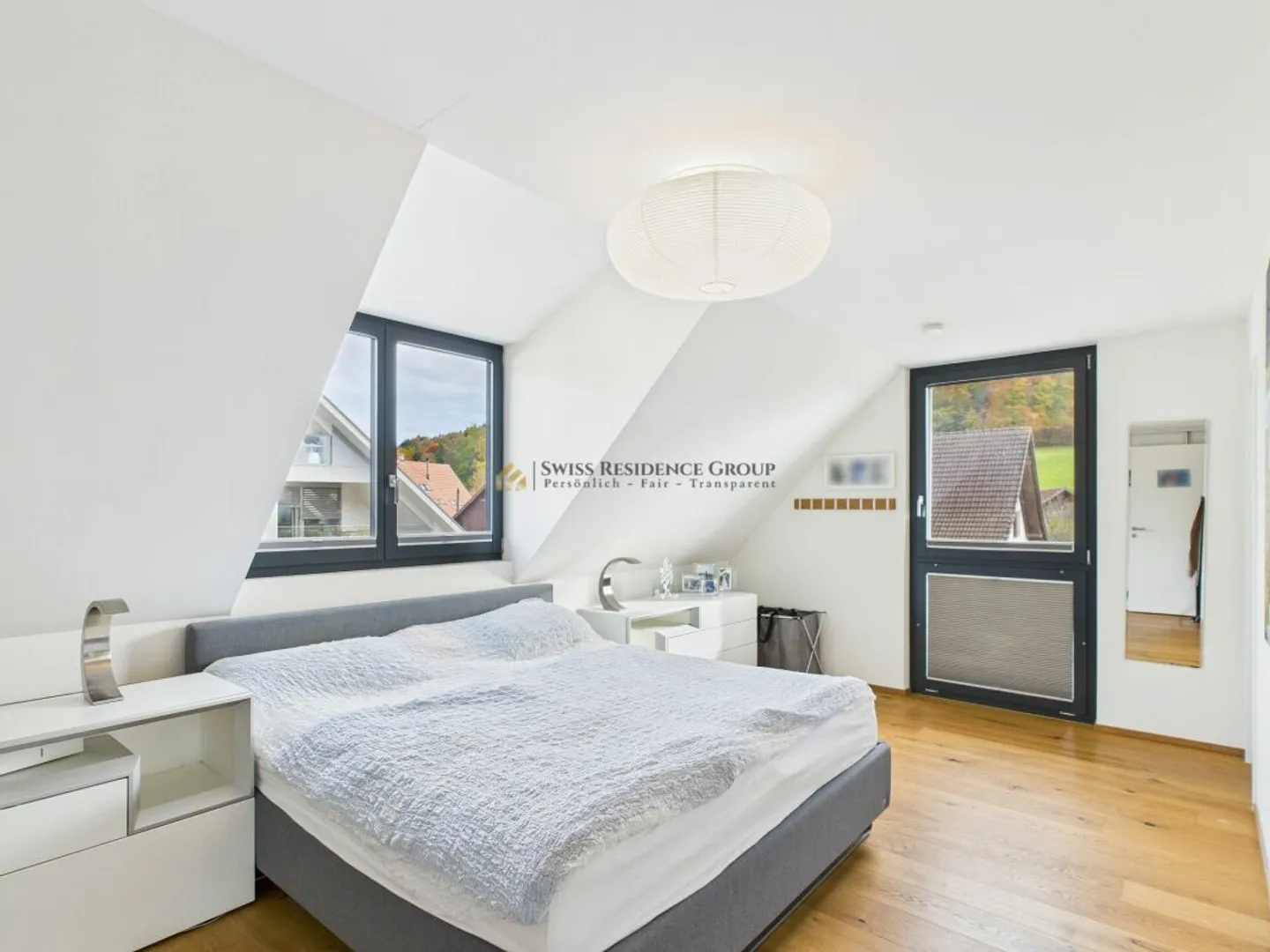 Family-friendly 4.5-room Minergie apartment with panoramic views, comfort, and attractive tax situation - Photo 9 of 13