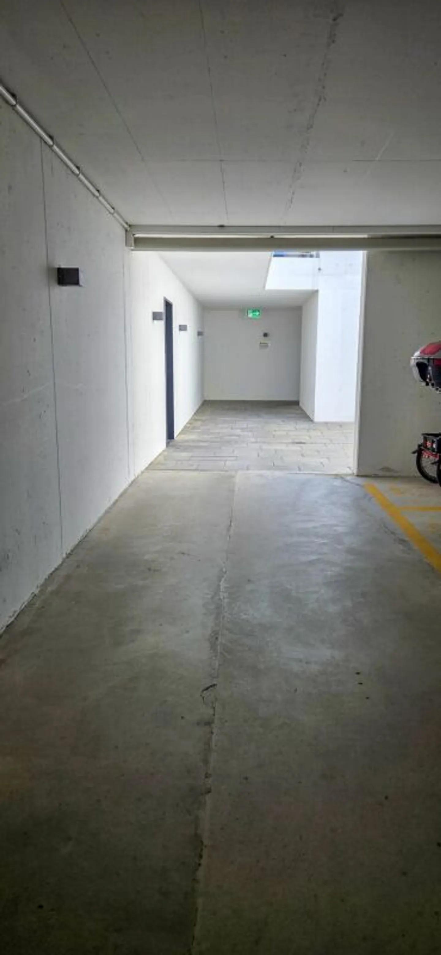 Disporaum for archive, storage or hobby room ideally suited - Photo 4 of 5