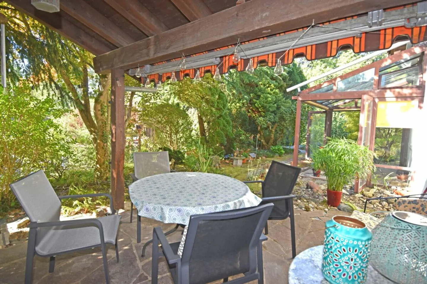Casa indipendente con giardino idilliaco - Foto 3 di 13