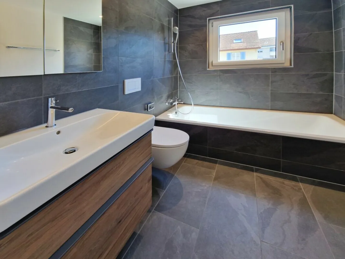 Urban living, relaxed living: modern 3.5-room condominium on the 1st floor - Photo 7 of 11