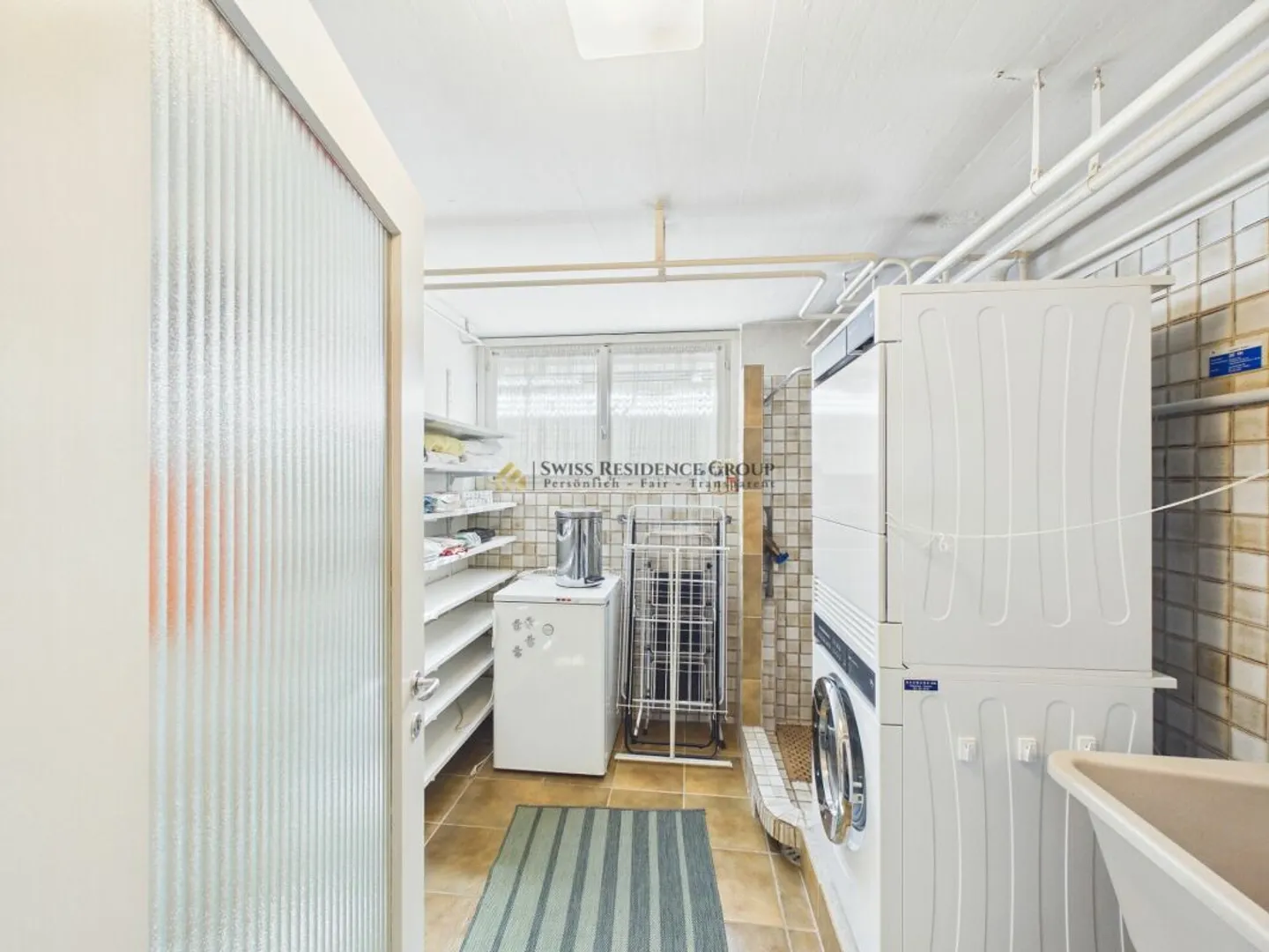 Spacious 6-Room Single-Family House with Garden Idyl and Garage - Photo 11 of 13