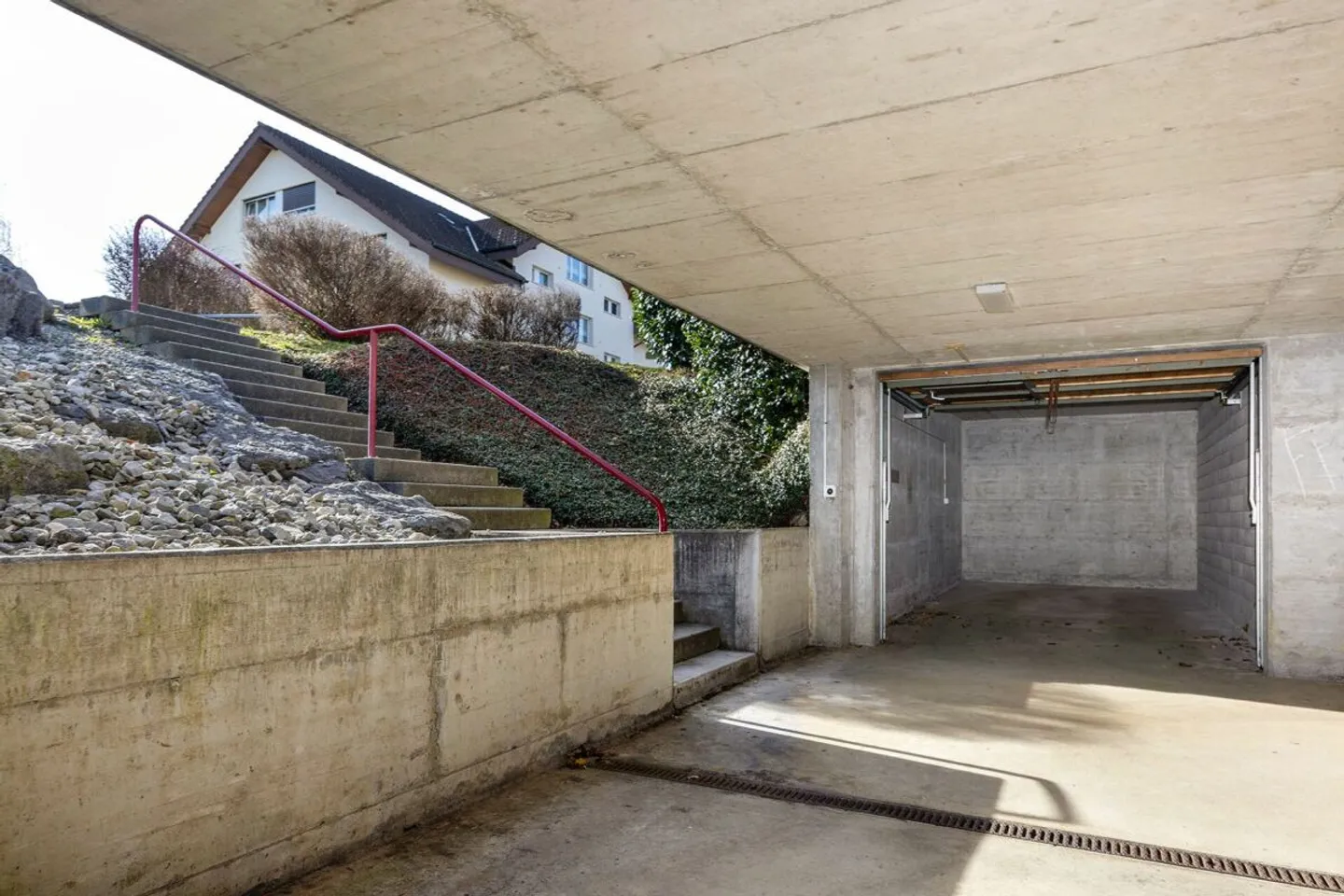 Appartamento giardino con potenziale di design a Niederuzwil - Foto 13 di 13
