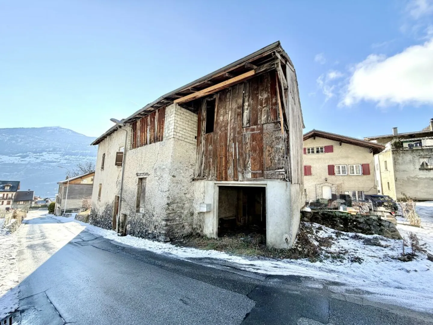 Casa da ristrutturare nel centro di Chamoson, venduta con permesso di costruzione - Foto 6 di 13