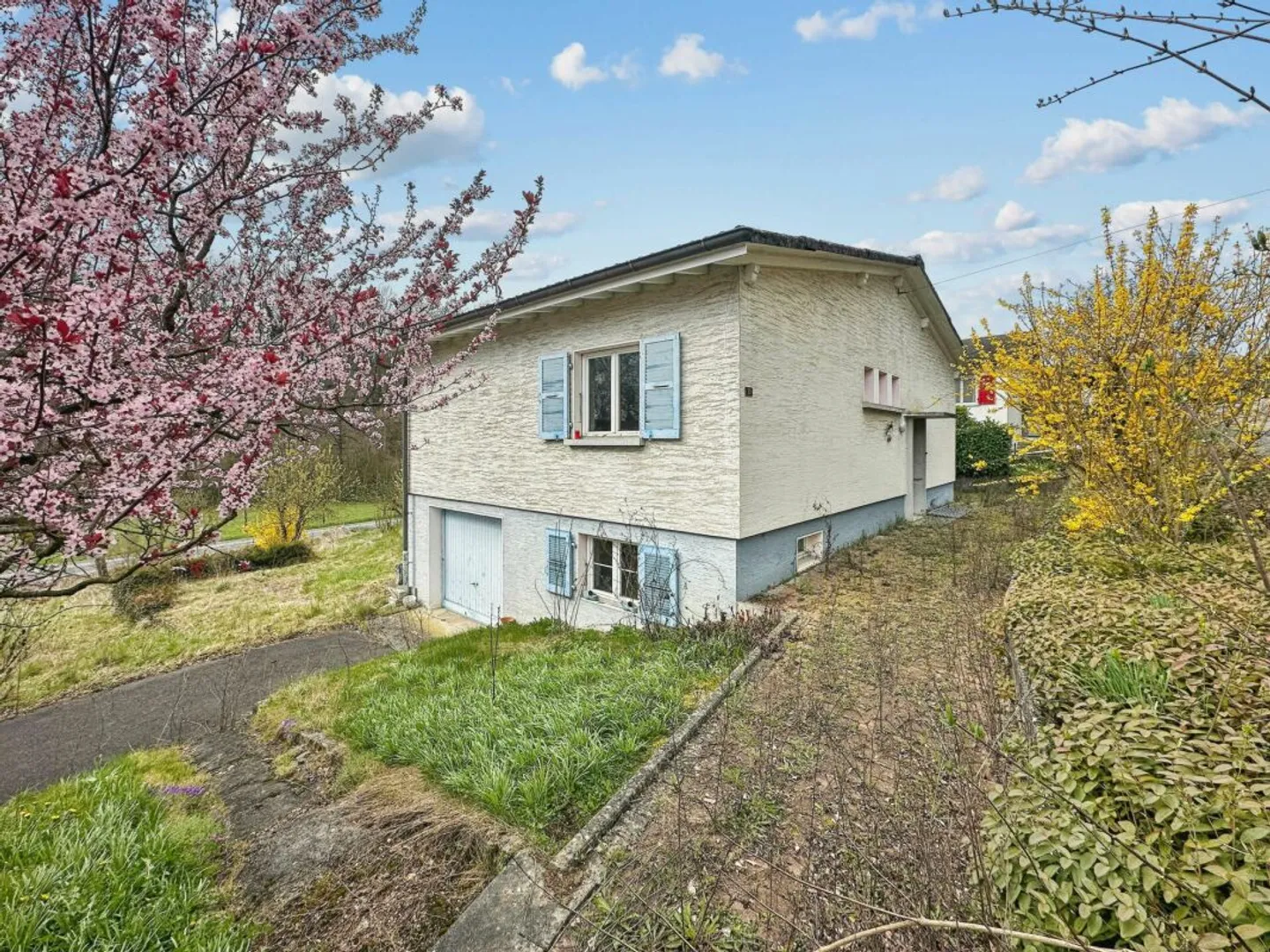 Villa Charmante avec Potentiel d'Agrandissement - Photo 1 sur 13