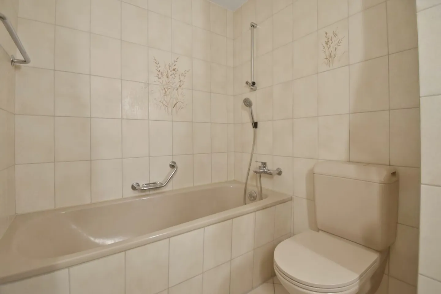 Modern 4.5-room apartment with practical additional room - Photo 9 of 11