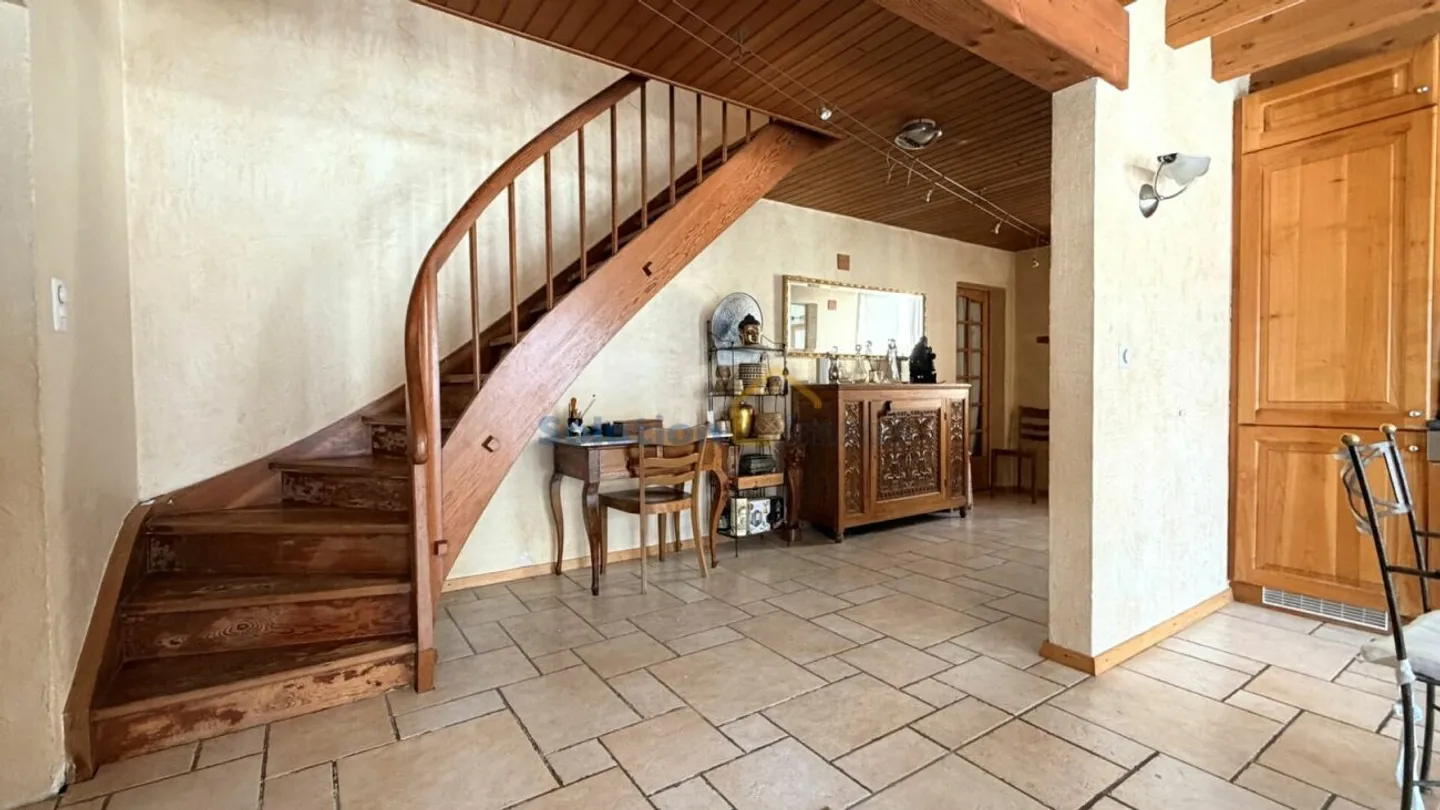 Grande maison villageoise au centre de Vouvry - Photo 8 of 13