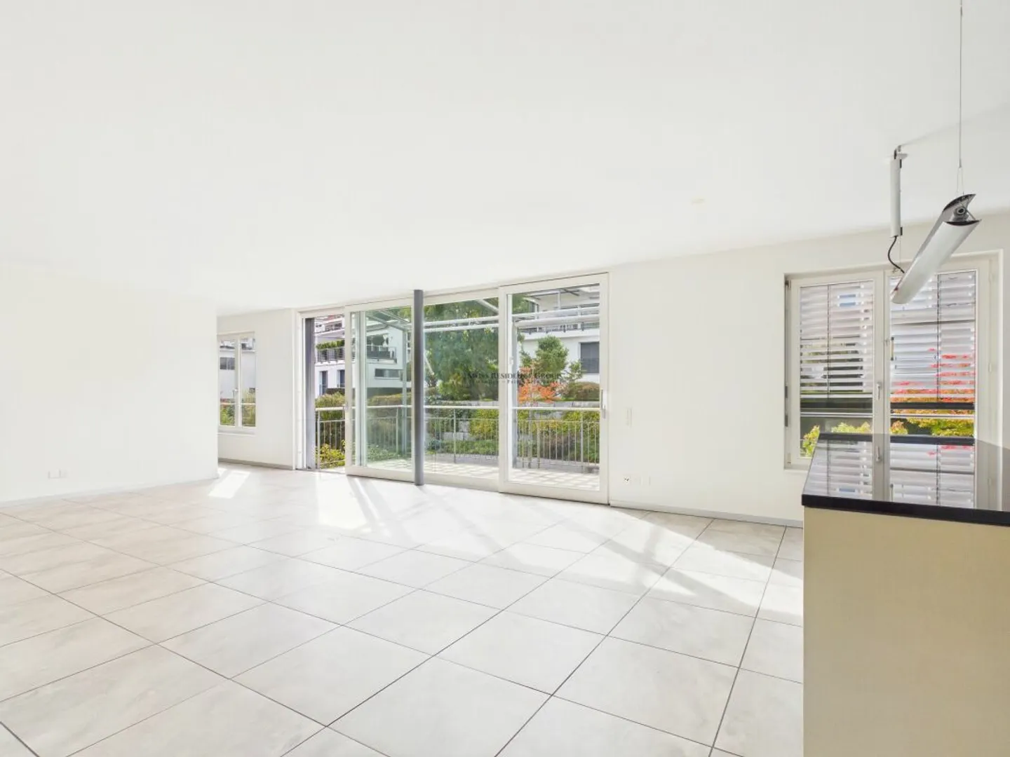 Stunning Apartment with Lake View - Photo 6 of 13