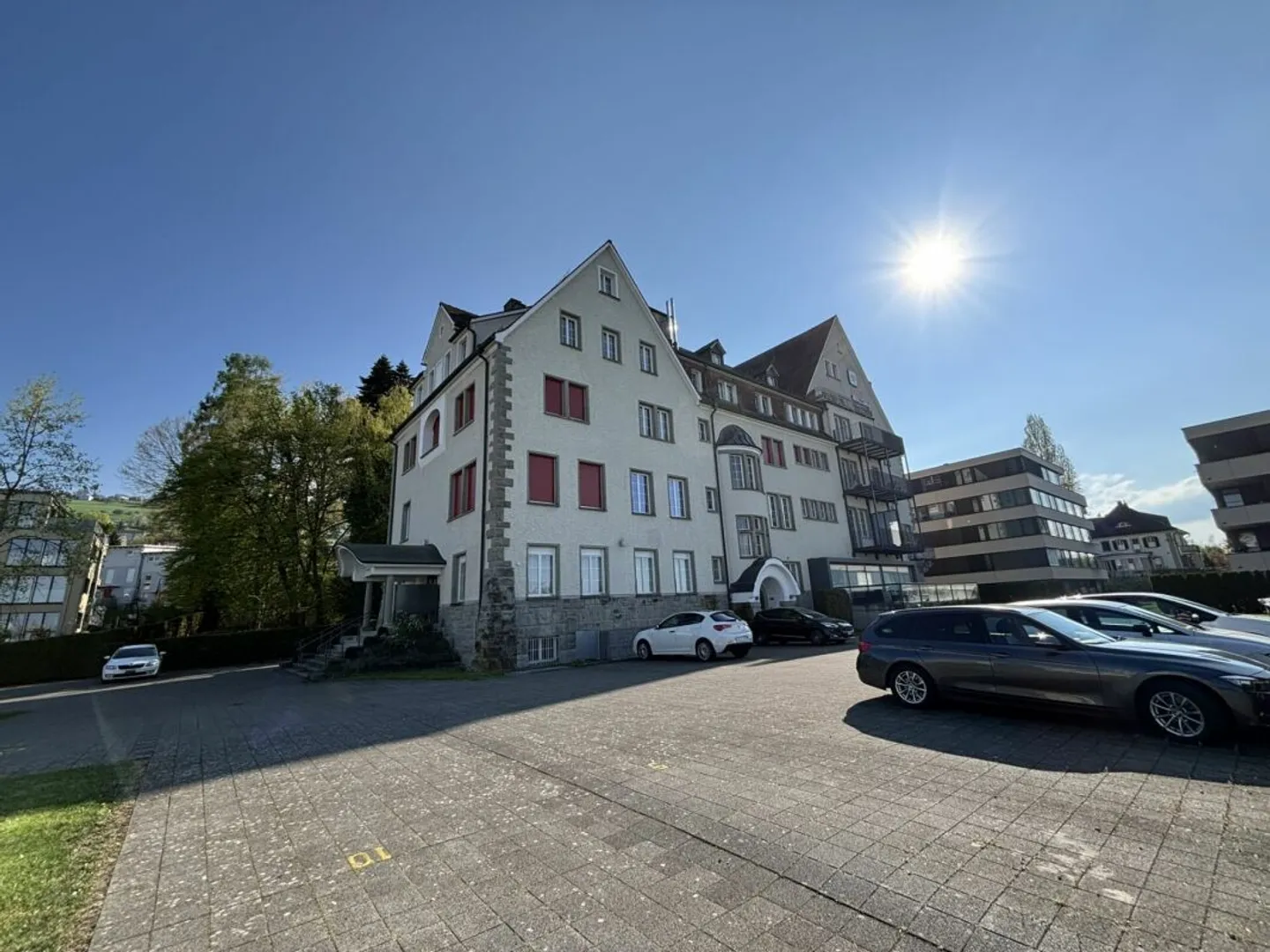 2.5-room apartment - Photo 2 of 8