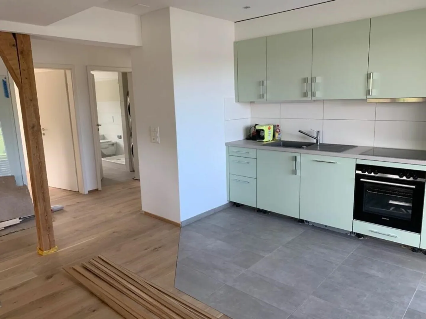 Modernes Apartment mit Balkon - Foto 1 von 9