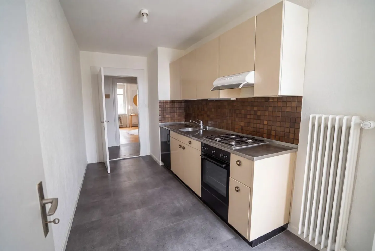 Multi-family house with 4 apartments in the popular Iselin district - Photo 8 of 13