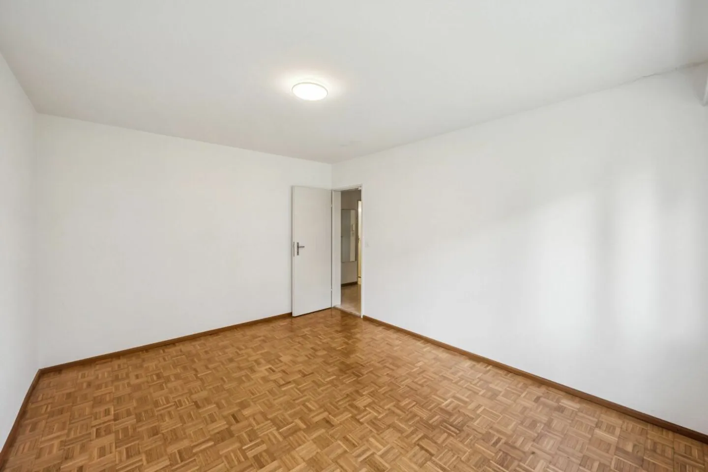 Helle 3-Zimmer-Wohnung mit Balkon - Foto 9 von 13