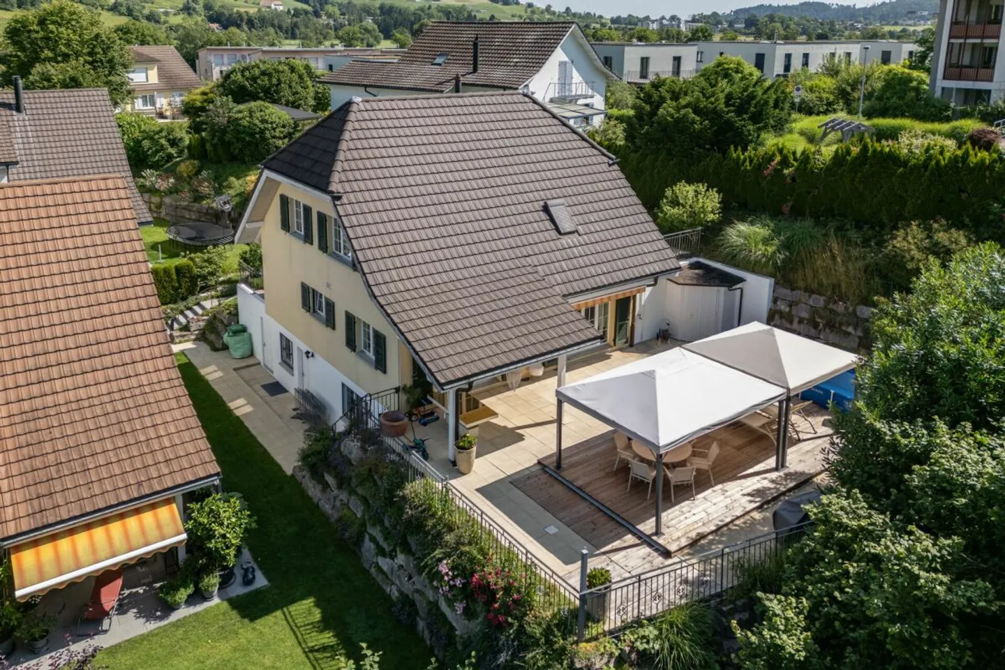 Exklusives Landhaus mit Pool - Foto 1 von 13