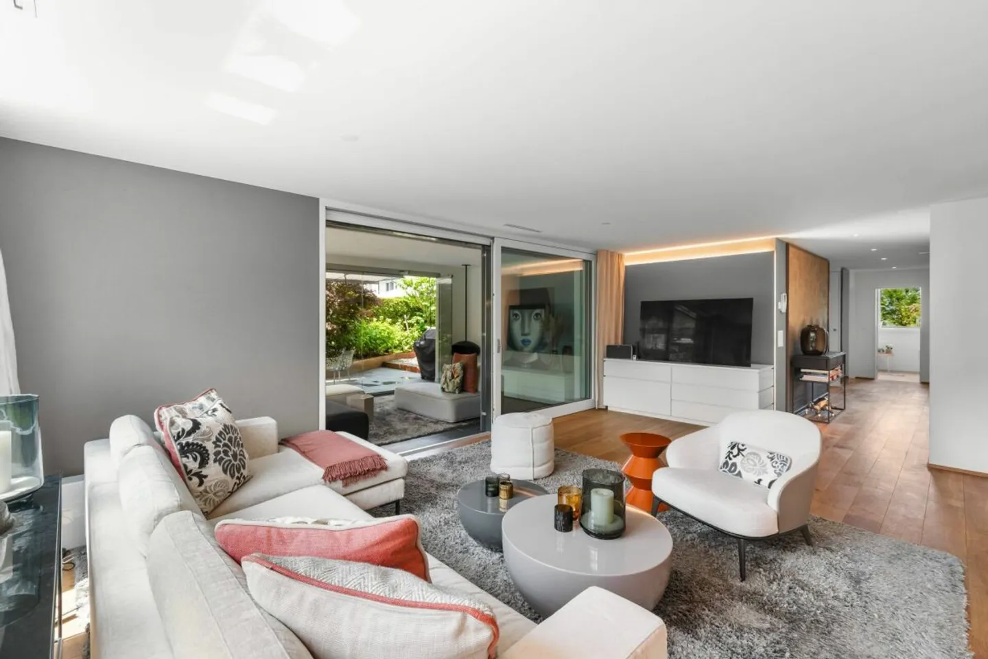 ENGELHOF | central, quiet, close to the lake, exclusive garden, top condition, high standard of construction - Photo 8 of 13