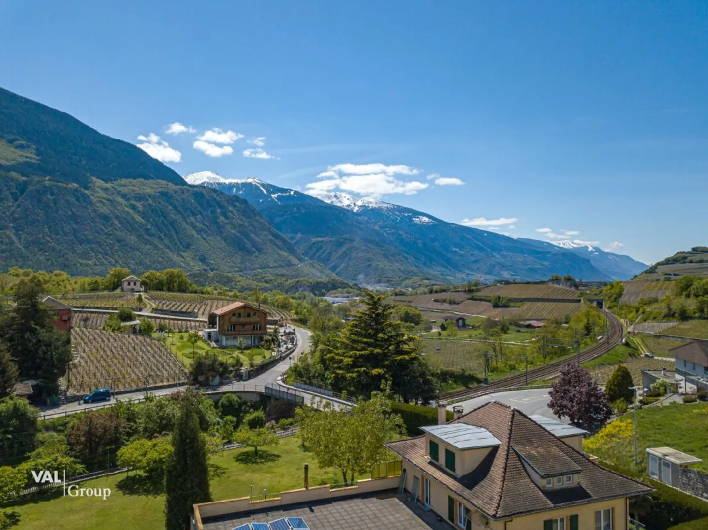 Exclusive Semi-Detached House in Salgesch - New Construction in Planning - Photo 7 of 8