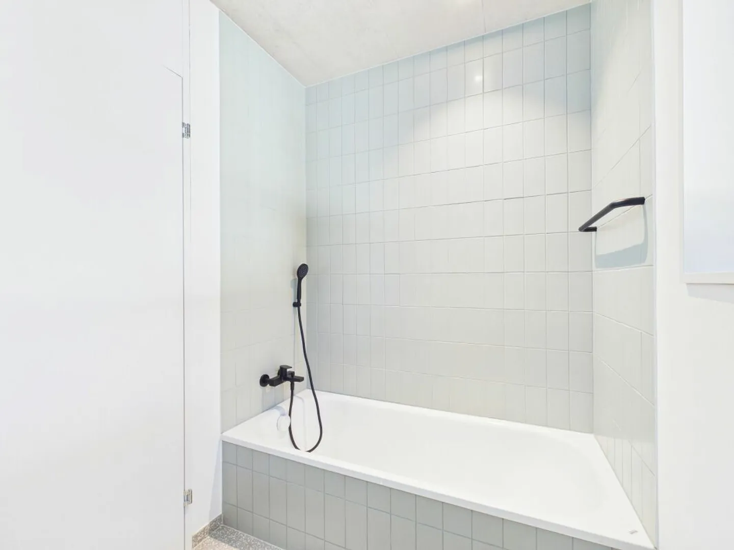 Moderne 4.5-Zimmer-Wohnung mit Weitsicht über Aarau - Foto 9 von 13