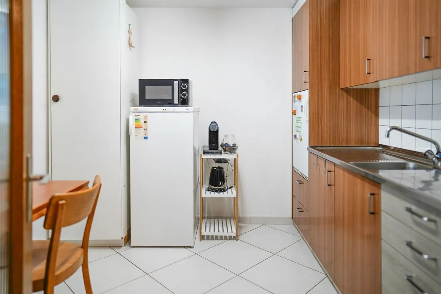 Kompakte 3-Zimmerwohnung - zentral in Schwanden - Foto 7 von 10