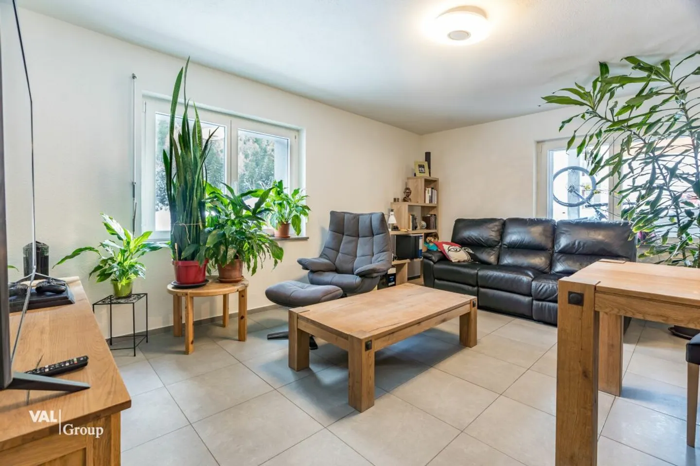 Casa moderna con entusiasmante opportunità di investimento - Foto 3 di 13