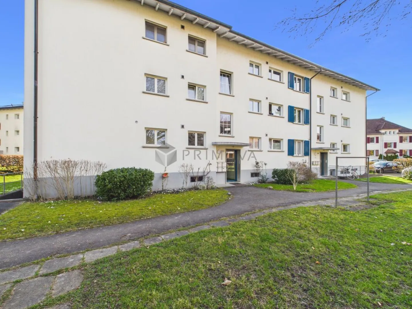 Living with garden and optimal connection - Photo 1 of 9