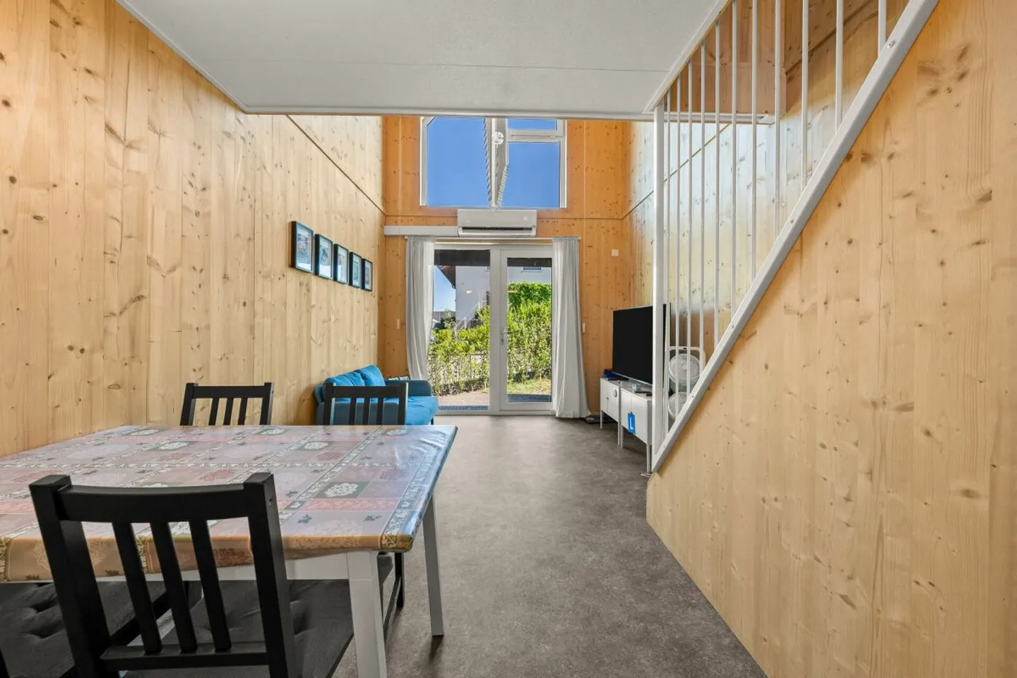 SMART AND COMPACT - TINY HOUSE - Photo 4 of 10