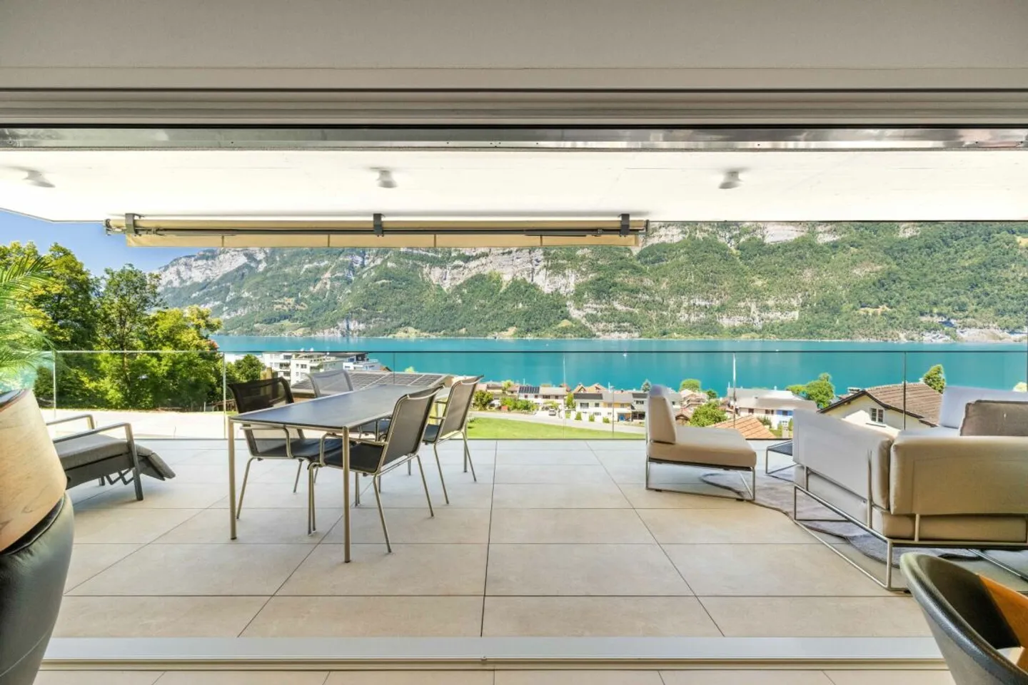 Modernes Apartment mit Seeblick - Foto 2 von 13
