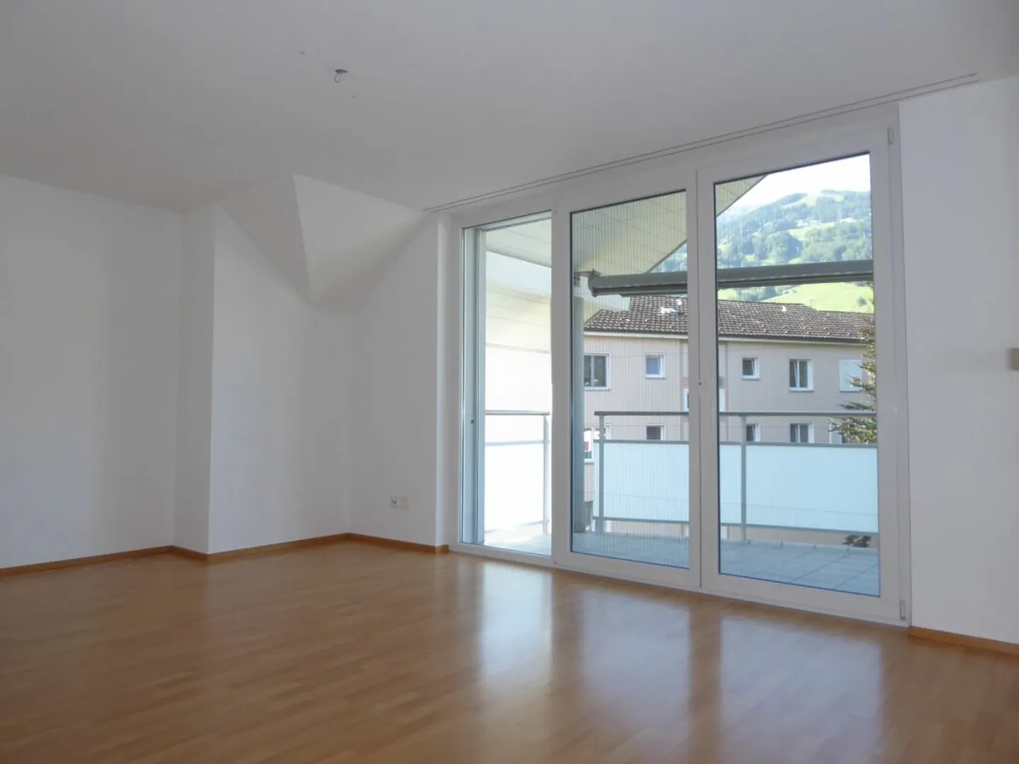 familienfreundliche und grosszügige 6-Zimmer-Maisonette-Wohnung - Photo 9 sur 13