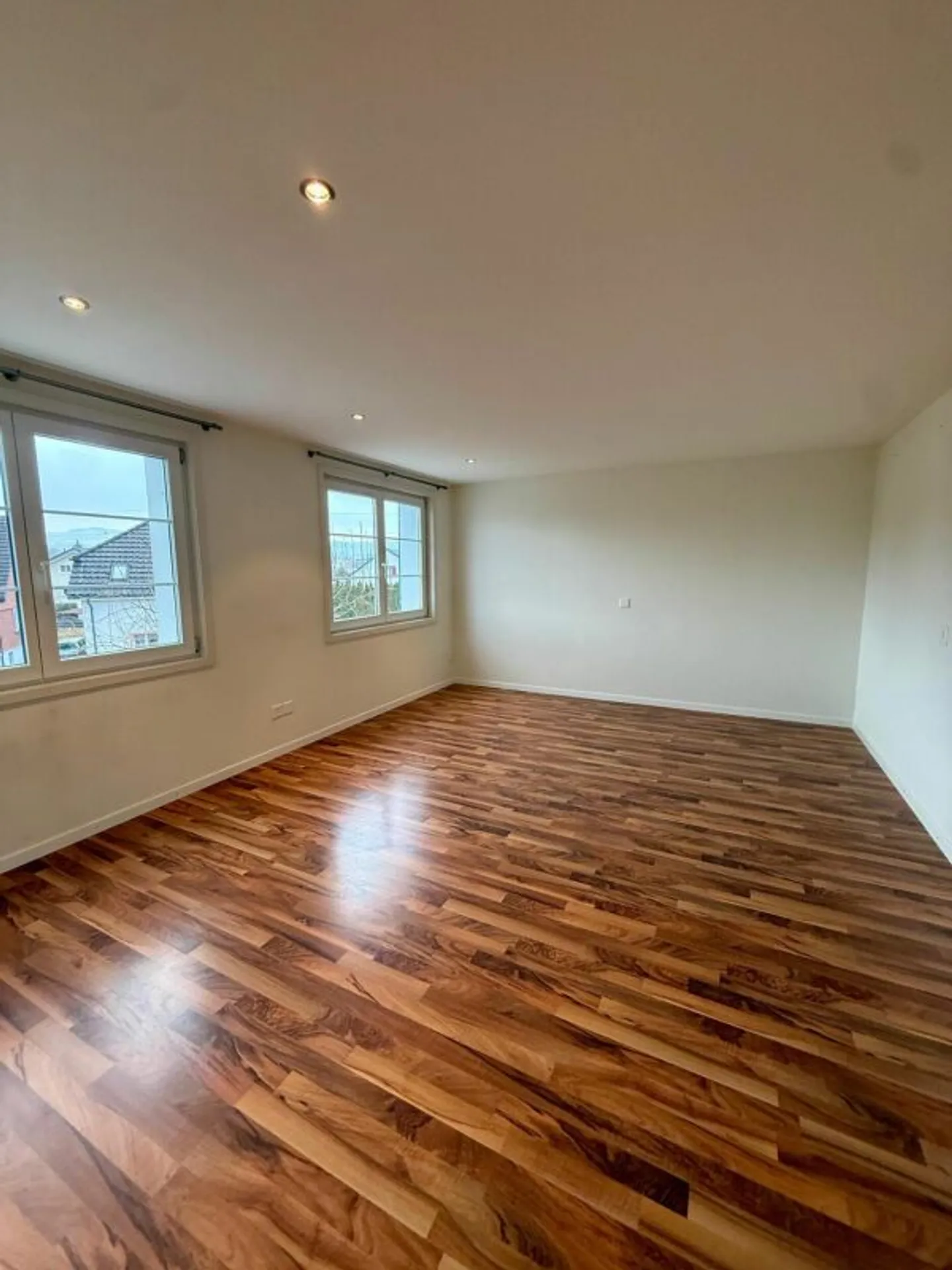 Modern Living near the Lakeshore - Photo 6 of 13