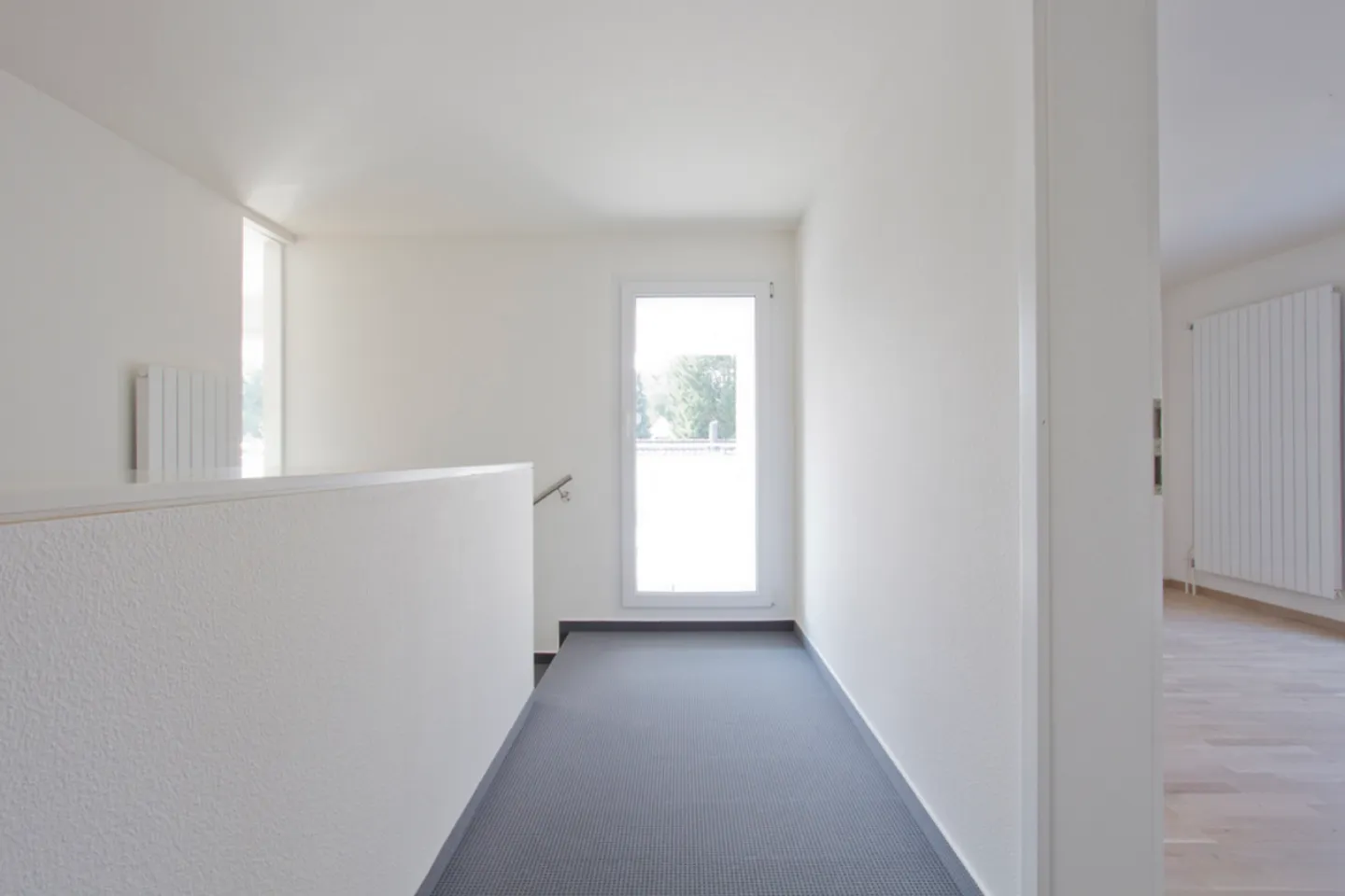 Sunny penthouse apartment with large roof terrace - Photo 8 of 11